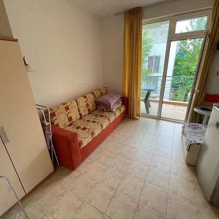 съни дей 3 Apartment *